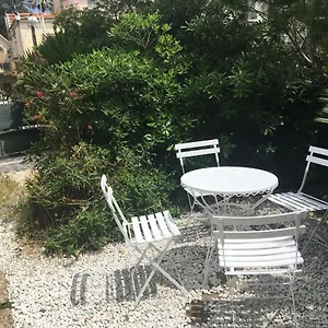  Apartment Cozy House With Parking And Garden