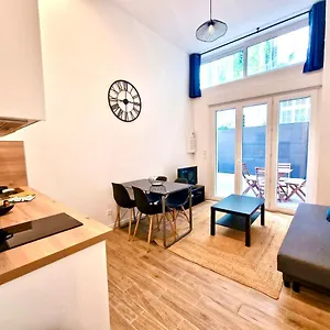  Apartment Petite Californie