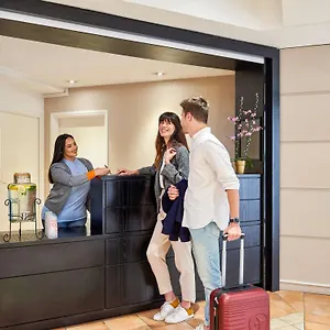 Adagio Access Garibaldi ניס